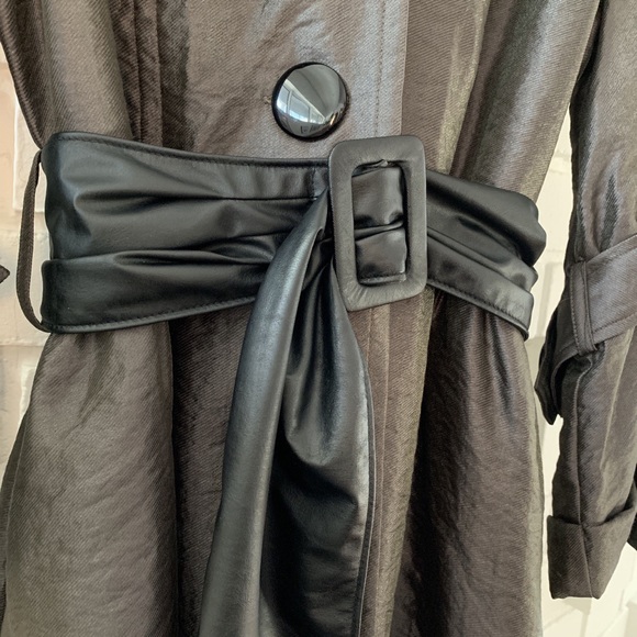Trench Coat w/ Removable Belt - Picture 3 of 4